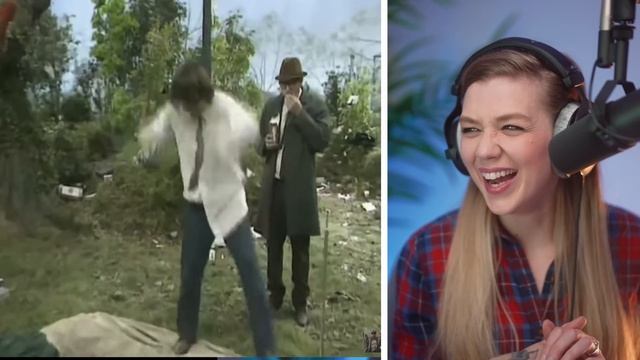 AMERICAN REACTS TO BOTTOM HOBNOB FIGHT | AMANDA RAE смотреть онлайн