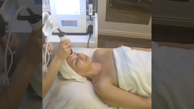 Процедура OxyGeneo | Косметолог Киев смотреть онлайн