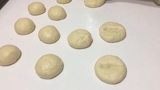 PASTANELERDE TARİFİ SIR GİBİ SAKLANAN POĞAÇA TARİFİ💯Muhteşem PASTANE POĞAÇASI /poğaça nasıl yapılır смотреть онлайн