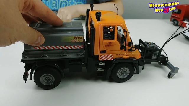 Машинки для детей Бензовоз Мерседес с откидной кабиной и цистерной Dickie Toys Cars смотреть онлайн