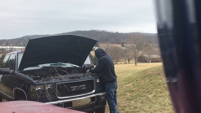 Cold Starting a 1994 GMC k2500 Detroit 6.5 Turbo Diesel смотреть онлайн