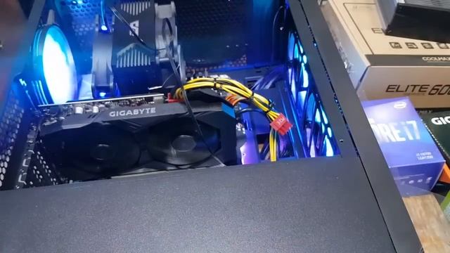 전문가용 4k영상편집용 컴퓨터 고르는 요령과 부품 구성법. 300만원짜리 필요 없고 130만원이면 된다. смотреть онлайн