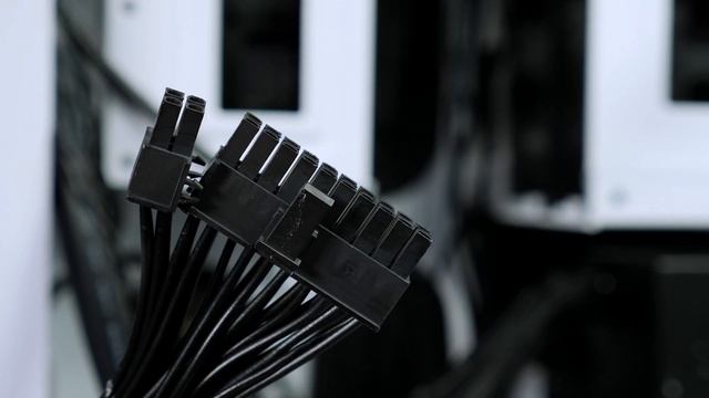 How To Build A $1300 RTX Gaming PC [RTX 2060 Super/Ryzen 3600X Benchmarks] смотреть онлайн