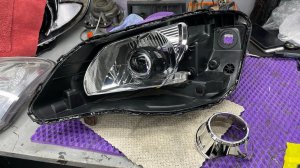 Решаем проблему плохого света фар SsangYong Actyon. Установка светодиодных Bi Led линз.