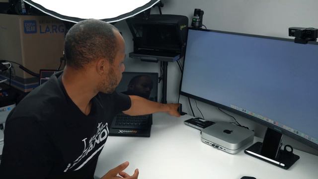 Elgato Wave Mic Arm LP - QUICK and EASY SETUP On Large Desk смотреть онлайн