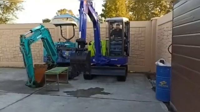 экскаватор Airman( Hitachi) AX33U смотреть онлайн