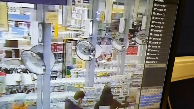 Исчезновение женщины попало в объектив камеры видеонаблюдения