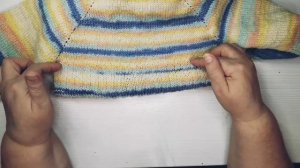 288?Вязаное платье для девочки на возраст 3-4 года.