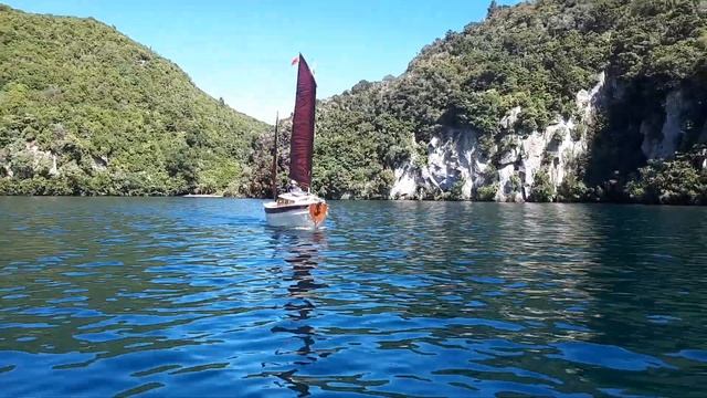 GRACE - a Welsford 'Tread Lightly' design, coming out of Cherry Bay on Lake Taupo. 3/2023. смотреть онлайн
