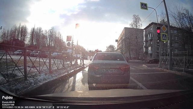 Видеорегистратор Fujida Zoom Hit S Wi-Fi Duo пример съёмки в солнечный день .Санкт-Петербург. смотреть онлайн