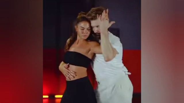 Demet Özdemir Viral Dance Video смотреть онлайн