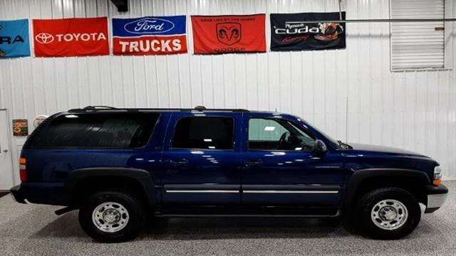 2002 Chevrolet Suburban 2500 LT for sale in ROCHELLE, IL смотреть онлайн