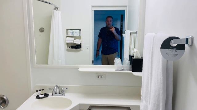 Hawaii Sheraton Princess Kaiulani - Ocean View - Room Tour - What Did We Rate This Resort? смотреть онлайн