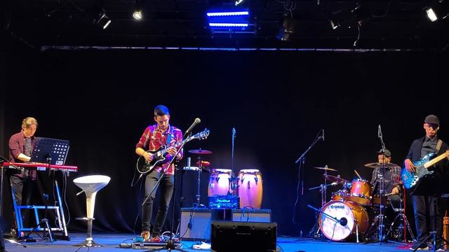 Eric Johnson - Manhattan - Full Band Cover (Live) смотреть онлайн