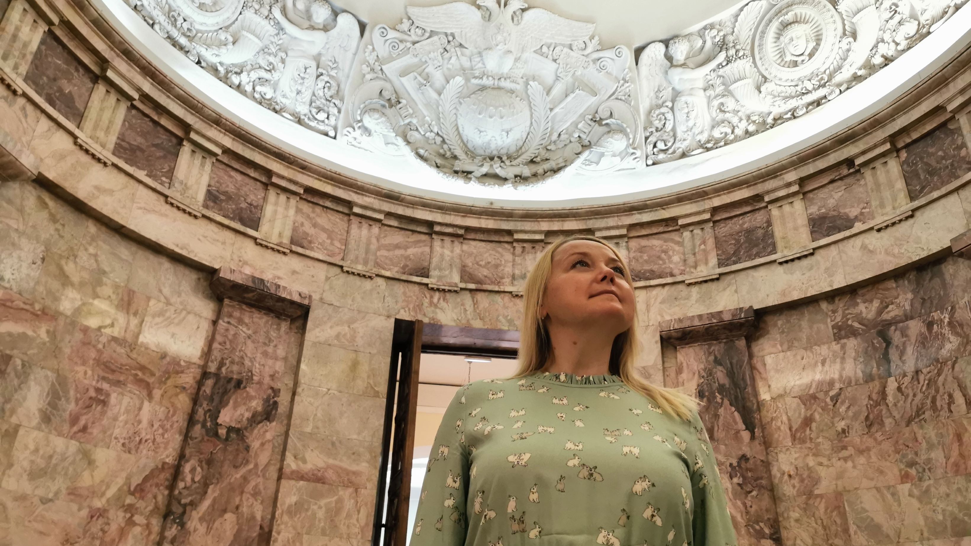 Мраморный зал Этнографического музея в Санкт-Петербурге смотреть онлайн