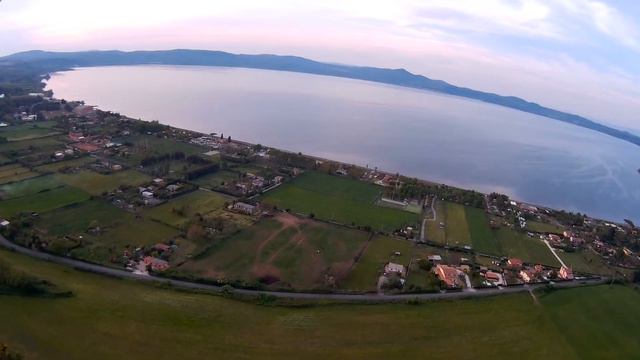 MJX Bugs 5W drone flight over Bracciano Lake and countryside from the south caldera смотреть онлайн