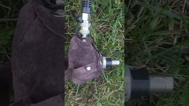 Не каждый знает об этом инструменте. Наладонный нейлер или пневмомолоток.