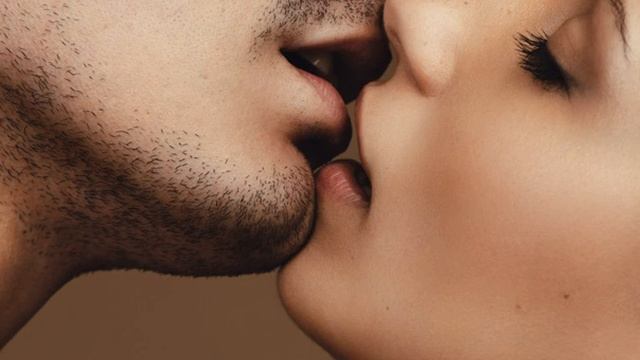 ПОЦЕЛУЮ ТЕБЯ В САМЫХ НЕЖНЫХ МЕСТАХ...... смотреть онлайн
