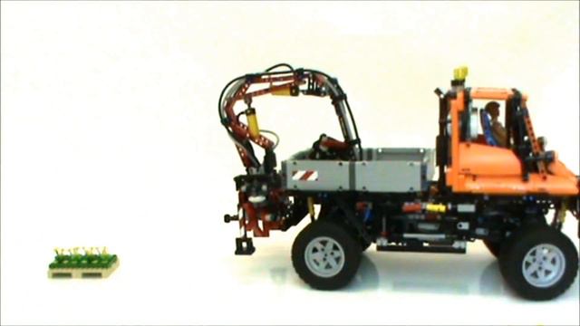 Lego NXTified Unimog (8110) смотреть онлайн