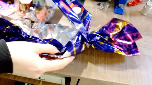 Солодкий подарунок Цукерка від ROSHEN смотреть онлайн