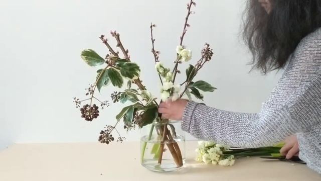 Spring blossom and erlicheer flower arrangement tutorial смотреть онлайн