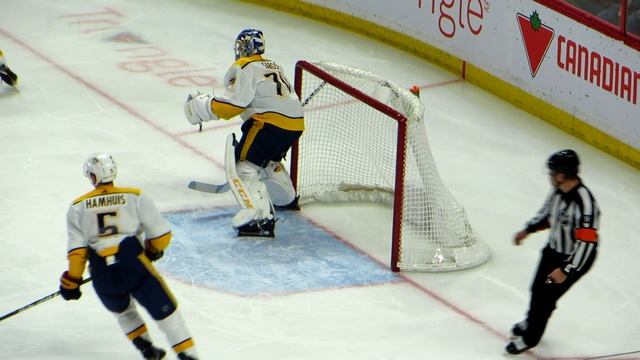 Juuse Saros in action during the Predators @ Senators hockey game смотреть онлайн