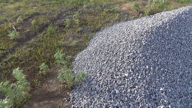 Привезли щебень 2 тонны, завтра залью. смотреть онлайн