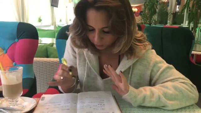 Первая серия . Моя жизнь . Работа . Знакомство с Настей . Ресницы. Кофе тайм . Готовим блинчики смотреть онлайн