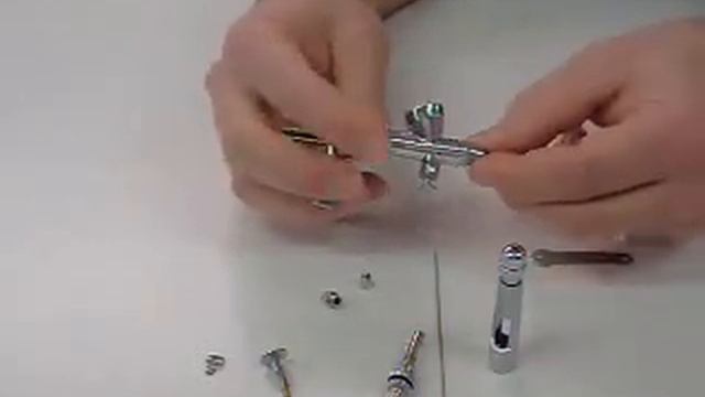 Smontaggio e Montaggio Aerografo Fengda BD-208 Airbrush cleaner смотреть онлайн