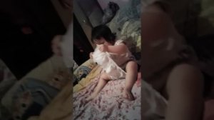 как надеть памперс