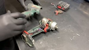 Плавают Обороты у Шуруповерта Metabo PowerMaxx BS 12 BL