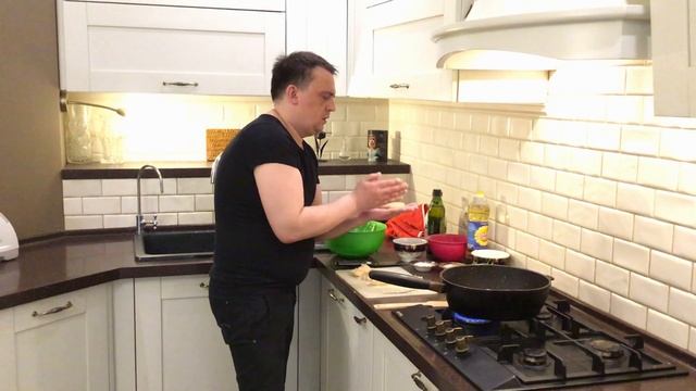 Рыбные котлеты из трески с рукколой и помидорами смотреть онлайн