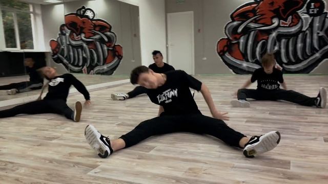 Танцы в Череповце с Дмитрием Румянцевым | Rbc - Juicy Non Stop | Танцевальный центр ЭлеФанк смотреть онлайн