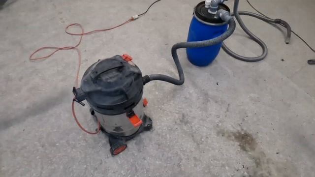 Циклон и водяной фильтр для пылесоса своими руками. Правдивое видео! смотреть онлайн