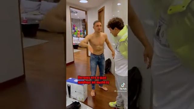 Субо подарил Мишу PS5 РЕАКЦИЯ НА ПС5