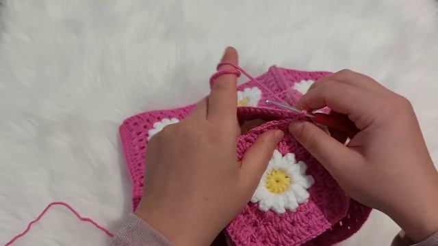 Beklenilen o çanta,sonuç harika @selker_ tarifiyle motifli çanta yapımı. #motif #çanta #crochetbag смотреть онлайн