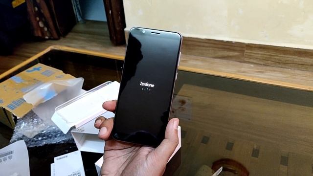 Asus Zenfone Max Pro M1 - Unboxing, Initial Setup and Review смотреть онлайн