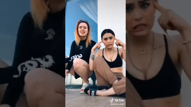 Nastia Rizik в Tik Tok смотреть онлайн