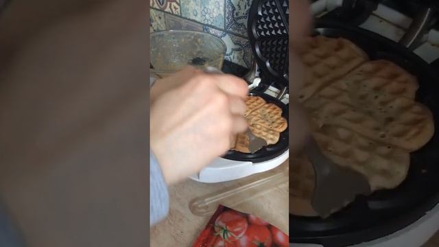 20 лет простояла вафельница в шкафу #вафельница