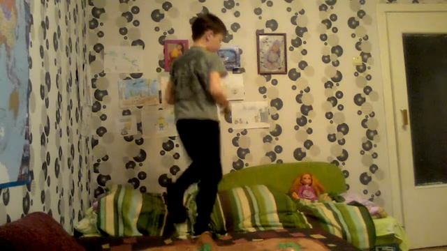 Учимся делать разные Кувырки в домашних условиях смотреть онлайн