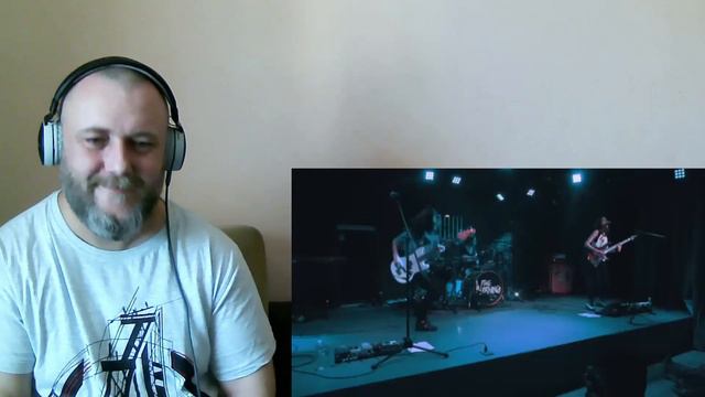 The Warning - Take me down (REACTION) смотреть онлайн