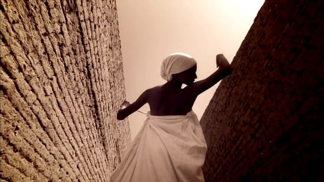 "Хожу я с-по травке" - трансовый хоровод Архангелькой области. Исполняет Наташа Иванова смотреть онлайн