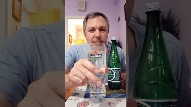 ASMR. ПЬЮ МИНЕРАЛЬНУЮ ВОДУ РЫЧАЛ-СУ смотреть онлайн