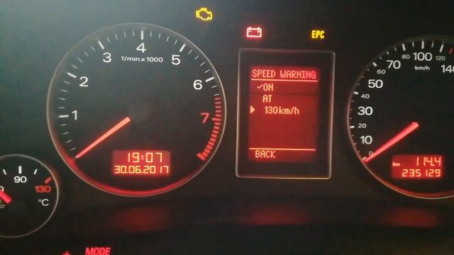 Audi A4 b7 FIS смотреть онлайн