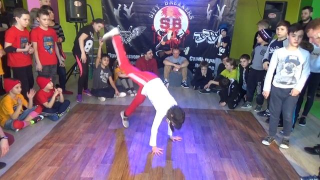 Little Breaking (Начинающие) батл за 3 место Настя Bgirl Nasty (Тихорецк) Vs Bboy