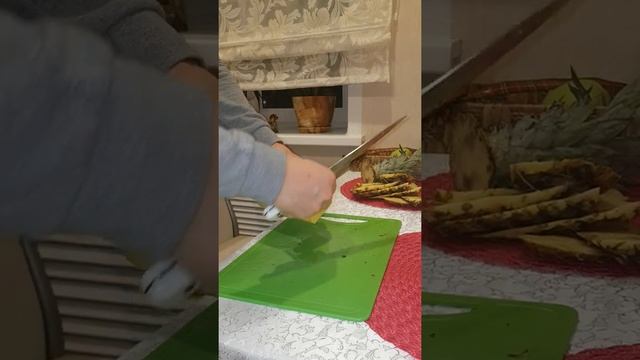 Как быстро почистить ананас смотреть онлайн