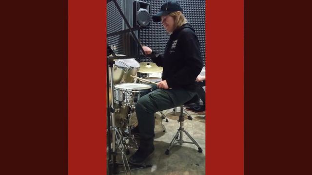 Just drums. Маленький, но все же результат за две недели. смотреть онлайн