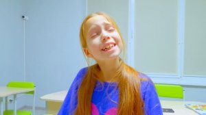 Виола придумала интересную игру в школе