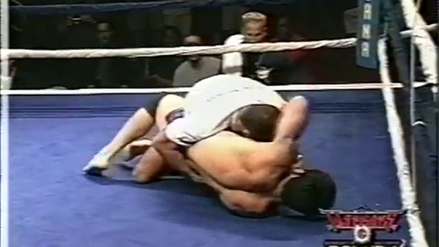 Royler Gracie Vs. Henry Matamoros (19/07/2002) смотреть онлайн
