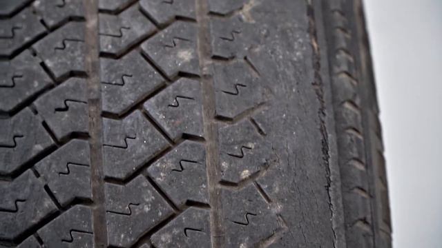 Tyre Rotation what is it, and when to do it смотреть онлайн